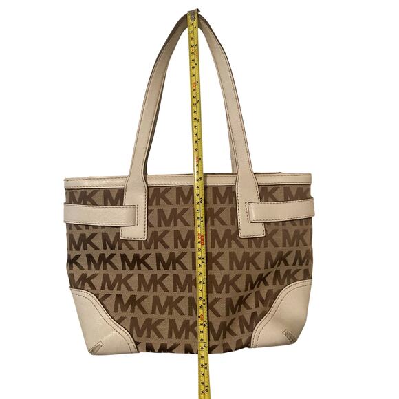 Michael Kors Signature Fabric Millbrook Tote - Hand Bag - Purse - Picture 8 of 11